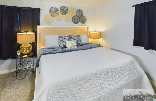 Boho Revival Modern Glam with AC in Downtown Albany - Foto 25