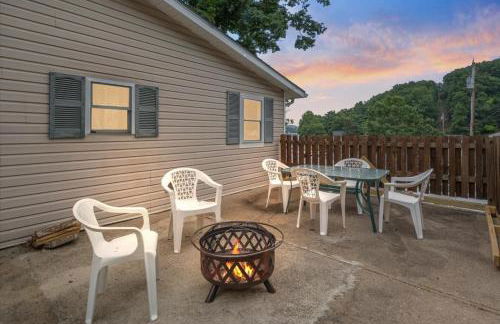 Lakefront Escape, Sunrise Views, Boat Slip & Community Dock Access - Foto 41