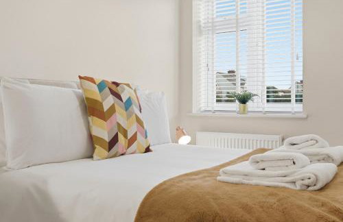 2 Royal Serviced Apartments, Ground Floor, two Bed,Fast Wifi - Space - Foto 5