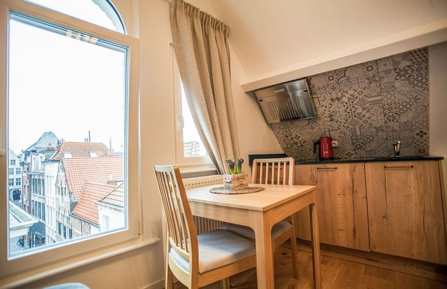 Luxury Suites Riverside Residence - Photo 6