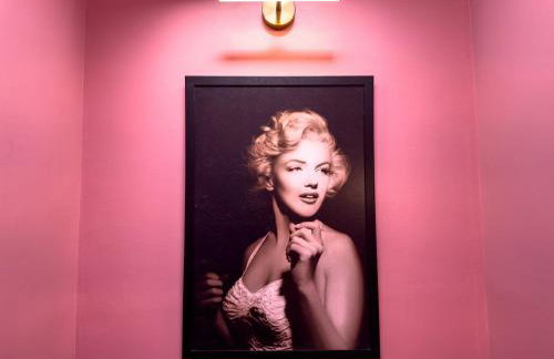 Marilyn Sunny Palms - Photo 2
