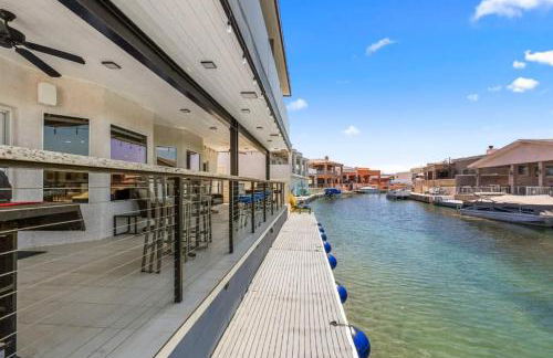 Chateau Bleu, Canal front Stunner - Foto 5