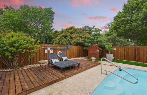 5BR w Pool, Golf Simulator, Game Room & EV Charger - Foto 42