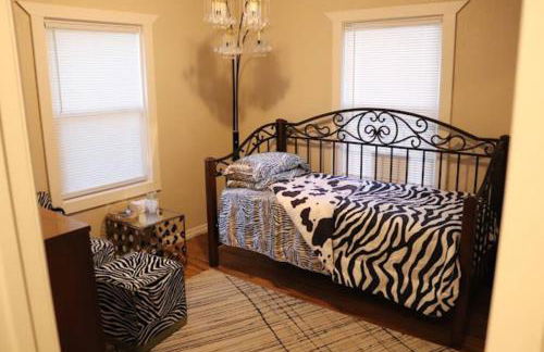 Charming 2 bedroom Retreat minutes from Downtown - Foto 23