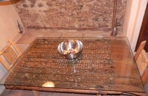 BAIX EMPORDÀ. Increíble casa en pueblo medieval - Foto 14