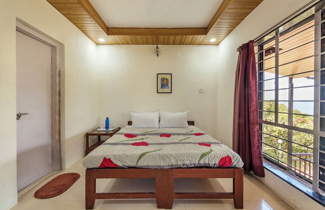 Evergreen Cascade by cosmicstays - Photo 3