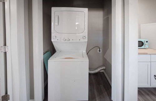 Delightful airy remodeled 1 1 Elsas - Photo 20