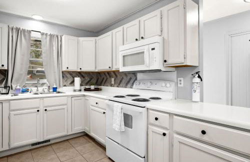 Cozy Home in Oak Ridge w 3BR - Foto 22