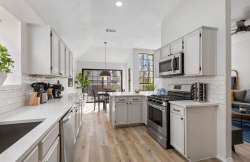 The Bonnie - 5 Bed Near Everything - Photo 35