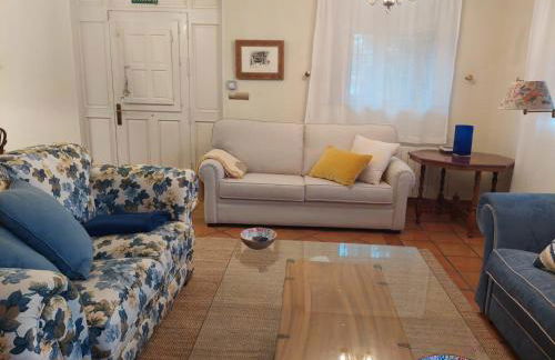 Casa Parbayón Encanto entre Jardines y Luz Natural - Foto 39