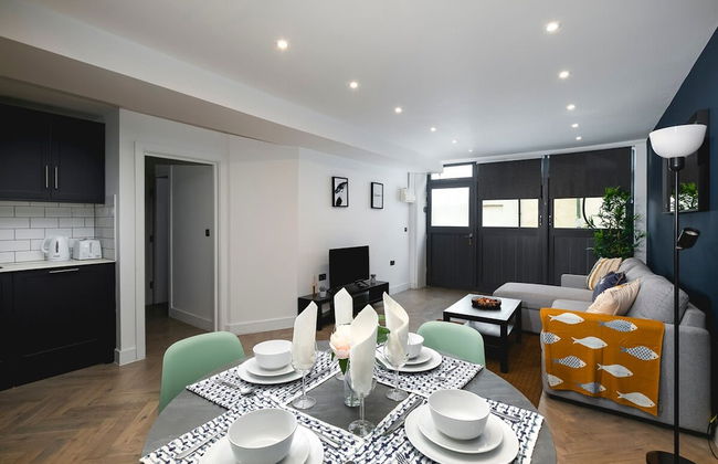 Bright Spacious Condo Free Parking 5min to Beach - Foto 10