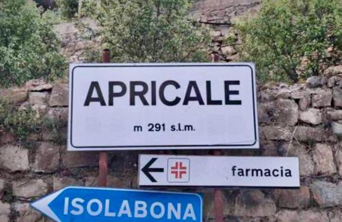 Private studio with mountain view with terrace in Medieval village - Foto 1