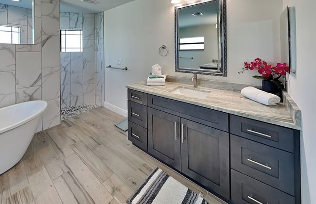 Midpoint Villa by Distinctive Beach Rentals - Photo 45