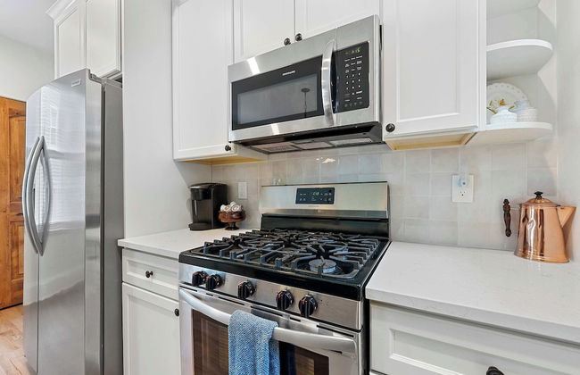 Morrill Modern Retreat Desirable Marion Village! - Foto 10