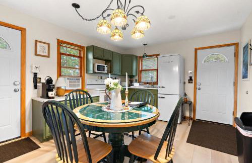 Lakefront, wildlife Cabin retreat - Pelican Bay Cabin - Foto 38