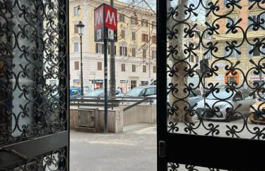 Saint Peter & Giulio Cesare - Photo 1