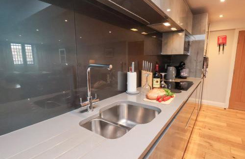 Mallard Engine Shed - Photo 12