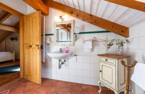 Wald Apartments bei Schlossgaststätte Hohenberg - Seeshaupt, südlicher Stanberger See, kostenfrei Parken, Ladestation für Auto und Fahrad, WLAN, Natur pur - Foto 42