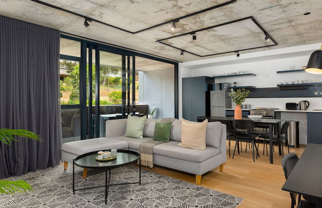 FortyOnL 608 - Photo 1