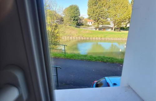 *Au Bord du Canal*Entre Paris et Disneyland - Foto 12