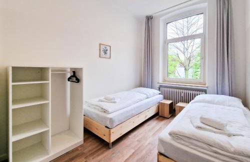 Tolstov Apartments - 1 or 3 Room Apartments - 20 Min Messe DUS and Old Town DUS - Foto 43