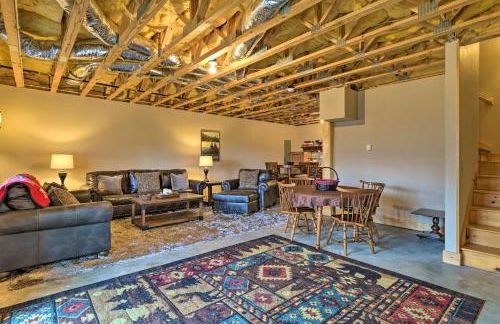 Blue Ridge Mountain Gem with Deck and Community Perks - Foto 11