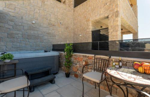 TEONA Luxury Studio Apartment with jacuzzi and terrace sea view - Foto 8