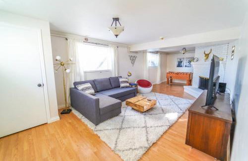 Turquoise Twin ★Vacation COS★3 King Beds★Near AFA - Foto 28