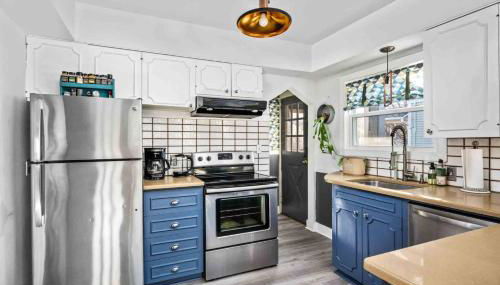 Charming Home in Inner Southeast Portland - Photo 2