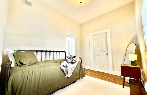 Trojan Hideaway on First Street - Foto 7