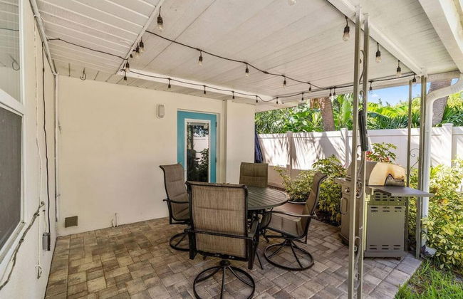 Home with Pool & Hot Tub Close to Beach - Foto 19