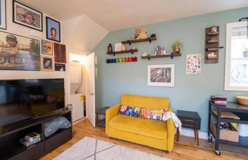 Adorable Cozy House with Parking and Loft! - Foto 62