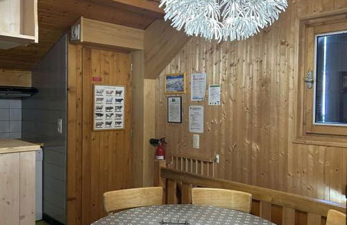 Appartement typique 75m², 2 chambres, balcon, face au télésiège, parking, proche front de neige. - FR-1-595-92 - Foto 3