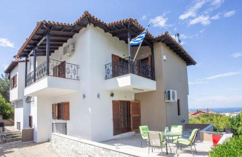 Τraditional fully detached villa on a luxurious hillock of Thessaloniki with its own garden also for family & wedding gatherings for 10 to 25 people only 15 minutes from airport - Foto 51