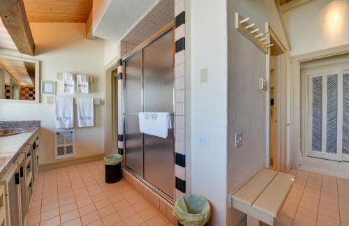 Cora Home with Mountain Views - Fishing On-Site! - Photo 25