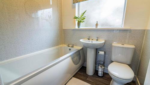 Lovely 4BDR home- Off street parking sleeps 7 - Foto 4, Shower