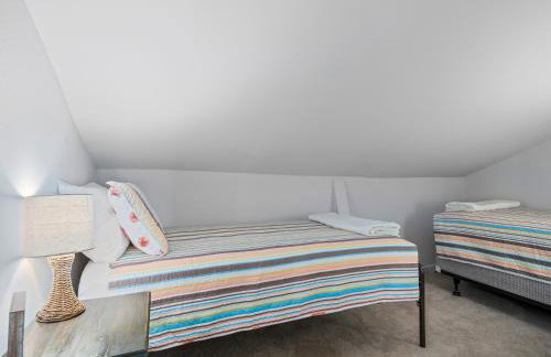 Bay Breeze Bungalow by Miss Kitty’s - Foto 24