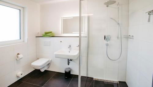 Ferienwohnung "Kleine Auszeit" EG-R - Foto 4, towels, Shower