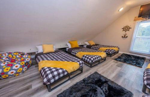 Family Beach Retreat w/Fun Loft Space, Firepit - Foto 28