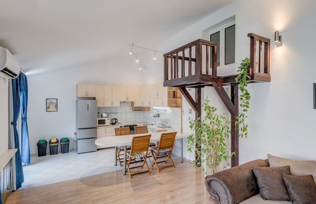 Spacious apartment Zvone with 3 balconies and parking - Foto 15