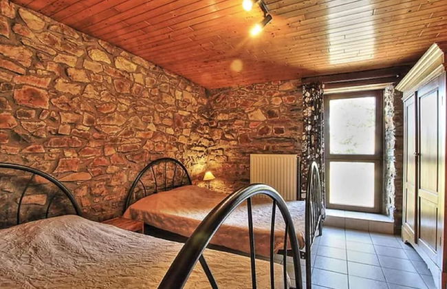 Rustic Holiday Home in Sainte-ode With Garden - Foto 4