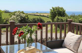 The Old Wagon House views over the fields and sea - Foto 2