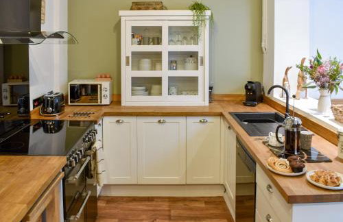 Railway Cottage - Photo 8