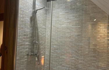 Luxury Three Bedroom Barn Conversion in Devon - Photo 3