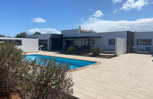 Heated & Shared Pool VILLA MATRIANA 36A, North Shore Villas - Foto 1