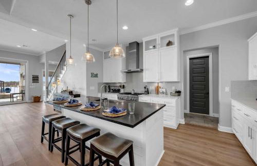 Luxury Waterfront Home with Swimming Pool Hot Tub and 2 Boat Slips - Foto 17