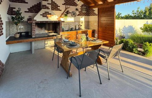 Cozy Home In Gornje Rastane - Foto 26