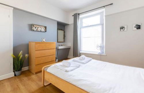 Swansea Beach Townhouse - 350 yard from the beach! - Foto 4