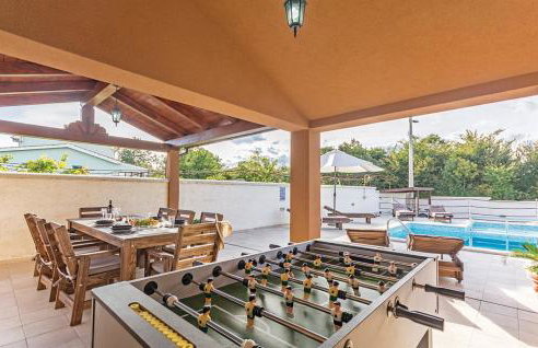 Casa Filipana for 8 people near Pula with private pool, sport activities & kids playground - Foto 11