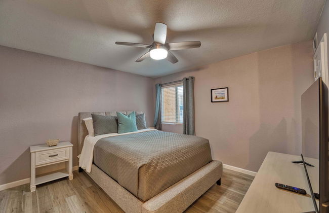 2BR Sleeps 6 Pool BBQ Gym Hot Tub & Bar Hopping! - Foto 3